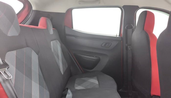 2021 Renault Kwid RXT 1.0 (O), Petrol, Manual, 37,867 km, Right Side Rear Door Cabin