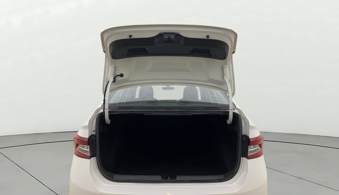 2022 Skoda SLAVIA STYLE 1.5L TSI DSG, Petrol, Automatic, 44,103 km, Boot Door Open