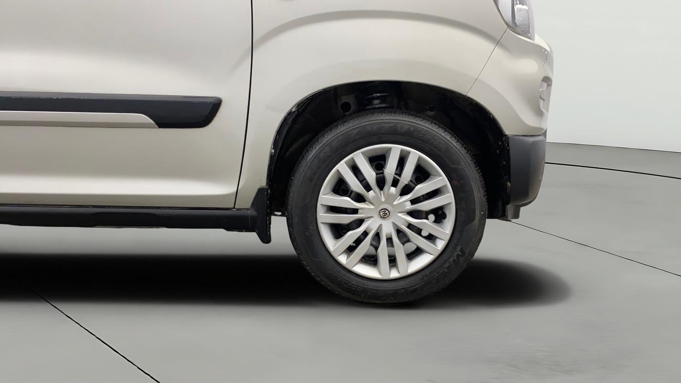 2022 Maruti S PRESSO VXI+, Petrol, Manual, 40,419 km, Right Front Wheel
