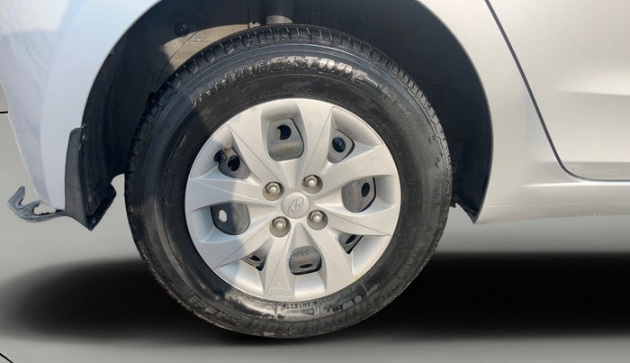 2017 Hyundai Elite i20 SPORTZ 1.2, Petrol, Manual, 73,293 km, Right Rear Wheel