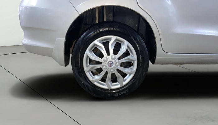 2016 Maruti Ertiga VDI SHVS, Diesel, Manual, 67,304 km, Right Rear Wheel