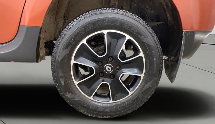 2017 Renault Duster 110 PS RXZ 4X2 AMT DIESEL, Diesel, Automatic, 1,37,469 km, Left Rear Wheel