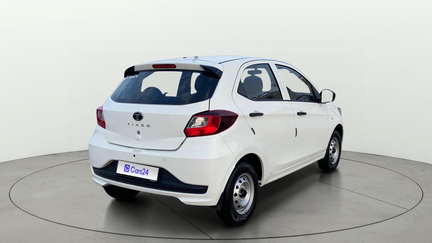 2026 Tata Tiago XE PETROL, Petrol, Manual, 1,799 km, Right Back Diagonal