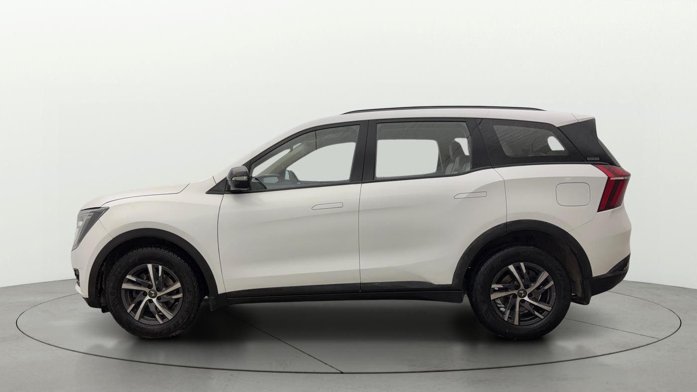 2022 Mahindra XUV700 AX 5 P MT 7 STR, Petrol, Manual, 55,215 km, Left Side