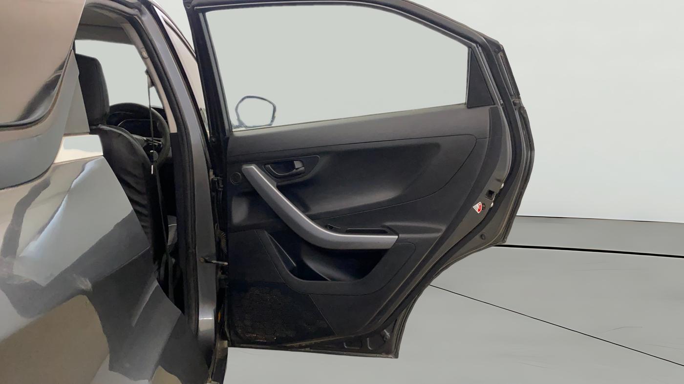 2020 Tata NEXON XM SUNROOF PETROL, Petrol, Manual, 60,788 km, RHS Rear Door