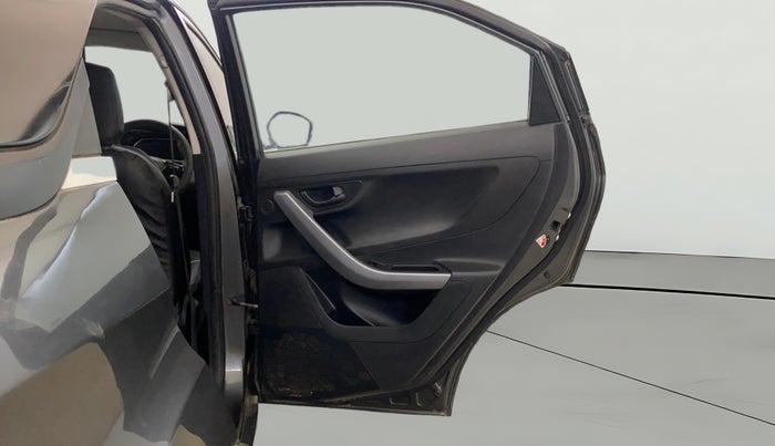 2020 Tata NEXON XM SUNROOF PETROL, Petrol, Manual, 60,638 km, RHS Rear Door