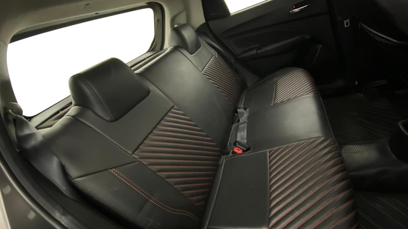 2021 Maruti Swift VXI, Petrol, Manual, 60,180 km, Right Side Rear Door Cabin