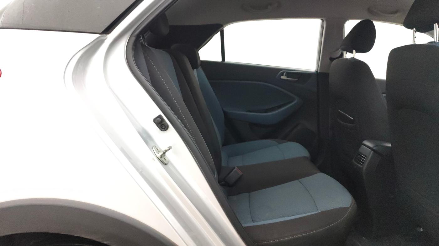 2017 Hyundai i20 Active 1.2 SX, Petrol, Manual, 41,504 km, Right Side Rear Door Cabin