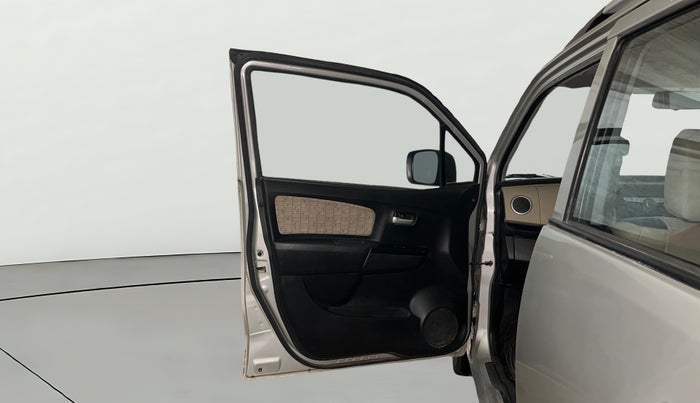 2017 Maruti Wagon R 1.0 VXI, Petrol, Manual, 97,744 km, LHS Front Door