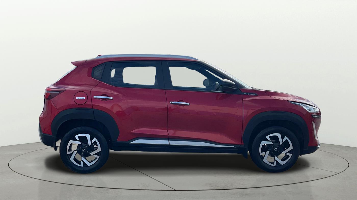 2023 Nissan MAGNITE XV MT, Petrol, Manual, 20,978 km, Right Side View