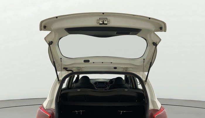 2017 Hyundai Grand i10 SPORTZ (O) 1.2 KAPPA VTVT, Petrol, Manual, 38,846 km, Boot Door Open