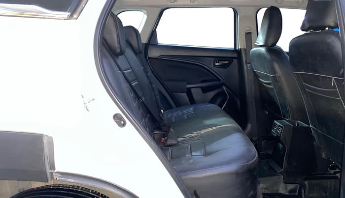 2023 Maruti BREZZA VXI, Petrol, Manual, 28,303 km, Right Side Rear Door Cabin