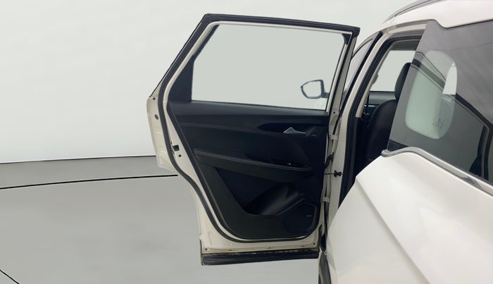 2020 MG HECTOR SHARP 1.5 DCT PETROL, Petrol, Automatic, 72,067 km, LHS Rear Door