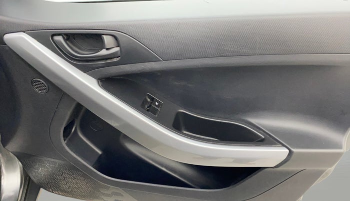 2020 Tata NEXON XE PETROL, Petrol, Manual, 97,484 km, Driver Side Door Panels Control