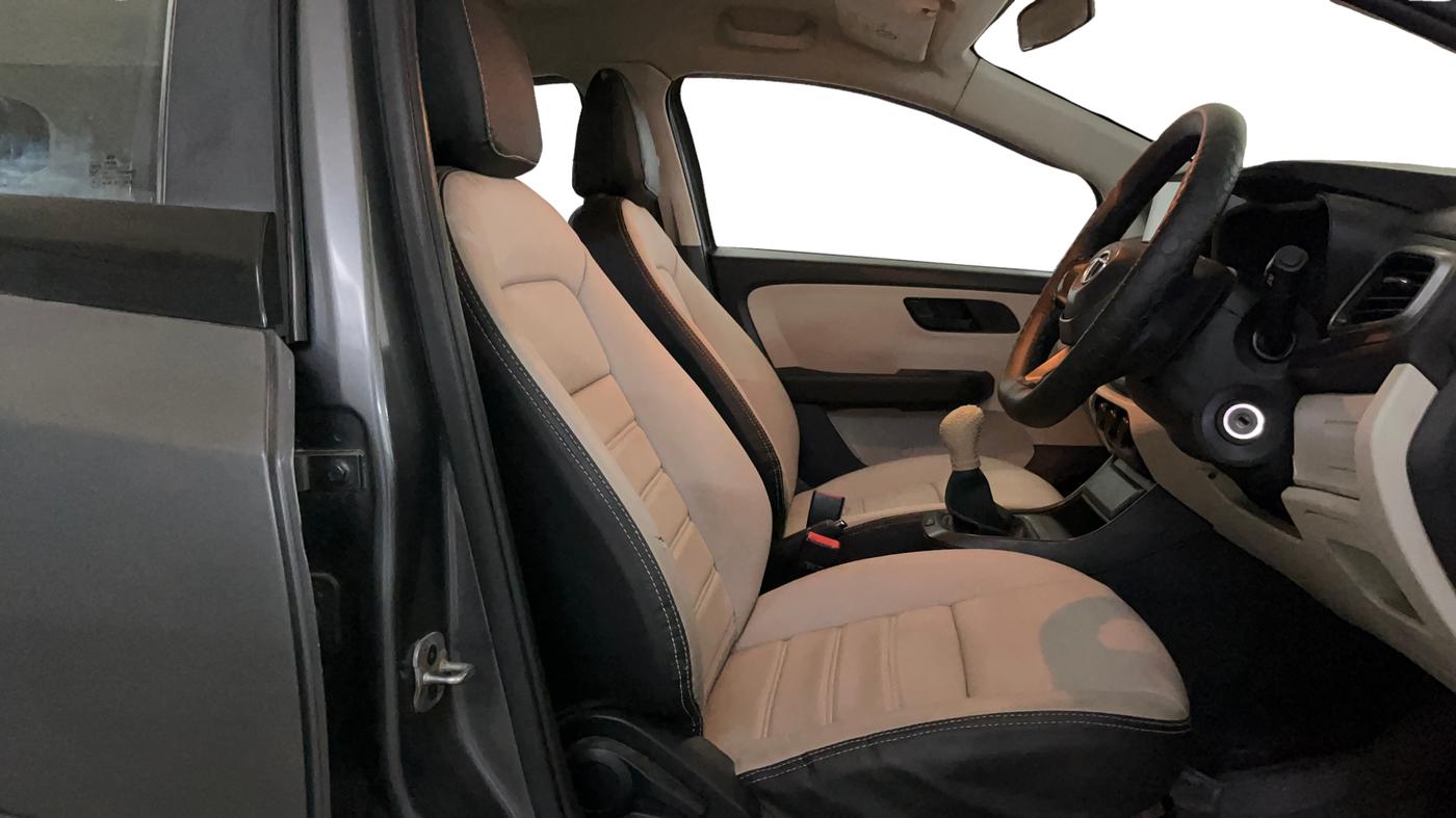 2022 Tata ALTROZ XE PETROL, Petrol, Manual, 46,027 km, Right Side Front Door Cabin