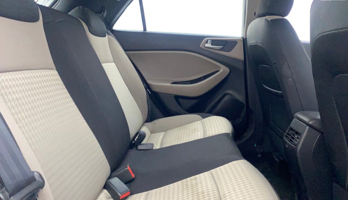 2019 Hyundai Elite i20 MAGNA PLUS 1.2, Petrol, Manual, 39,201 km, Right Side Rear Door Cabin