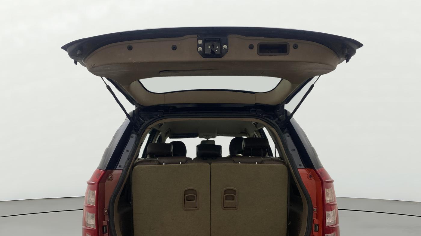 2014 Mahindra XUV500 W4, Diesel, Manual, 97,259 km, Boot Door Open