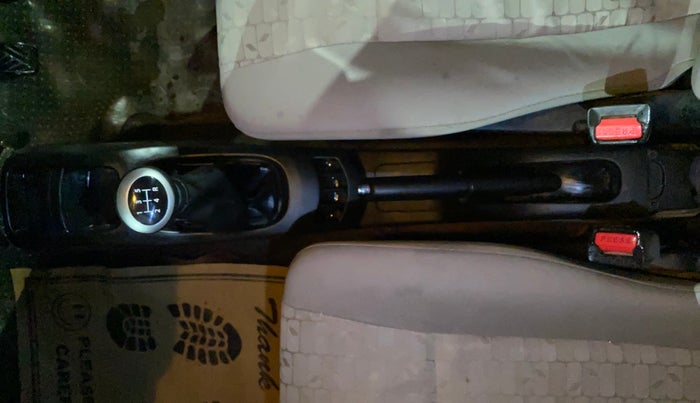 2013 Maruti Wagon R 1.0 VXI, Petrol, Manual, 70,066 km, Right Side Front Door Cabin