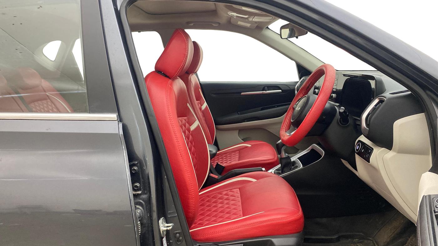2023 KIA SONET HTX 1.0 IMT, Petrol, Manual, 43,834 km, Right Side Front Door Cabin