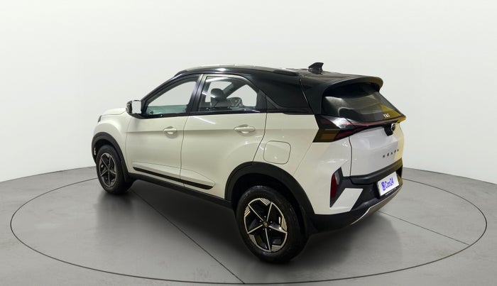 2024 Tata NEXON FEARLESS + SUNROOF AMT DUAL TONE 1.5 DIESEL, Diesel, Automatic, 39,493 km, Left Back Diagonal