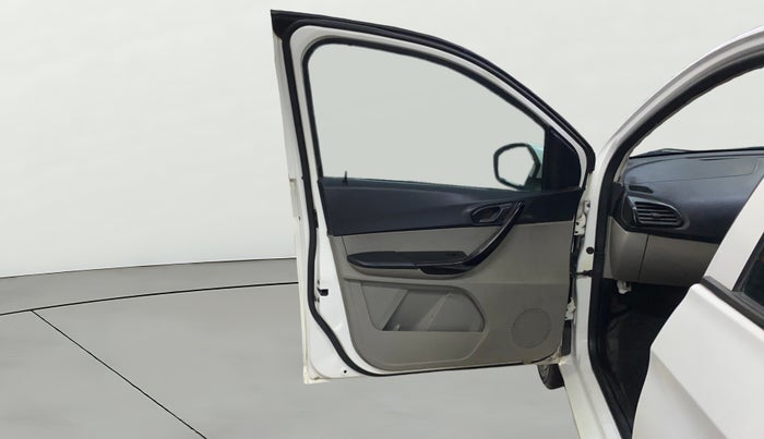 2019 Tata Tiago XZ PETROL, Petrol, Manual, 52,160 km, LHS Front Door
