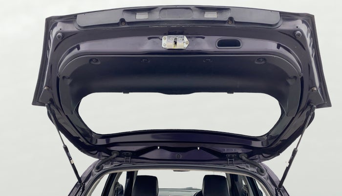 2016 Maruti Swift VXI, Petrol, Manual, 62,511 km, Boot Door Open