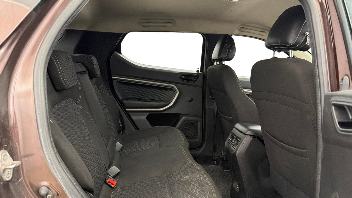 2022 Renault Kiger RXZ MT, Petrol, Manual, 23,371 km, Right Side Rear Door Cabin