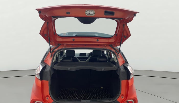 2022 Tata NEXON XZ PLUS SUNROOF DIESEL DUAL TONE, Diesel, Manual, 18,285 km, Boot Door Open