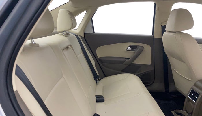 2016 Skoda Rapid 1.5 TDI CR STYLE PLUS AT, Diesel, Automatic, 1,05,843 km, Right Side Rear Door Cabin