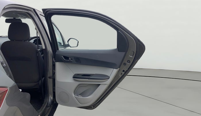 2022 Tata Tiago XT (O) PETROL, Petrol, Manual, 26,015 km, RHS Rear Door