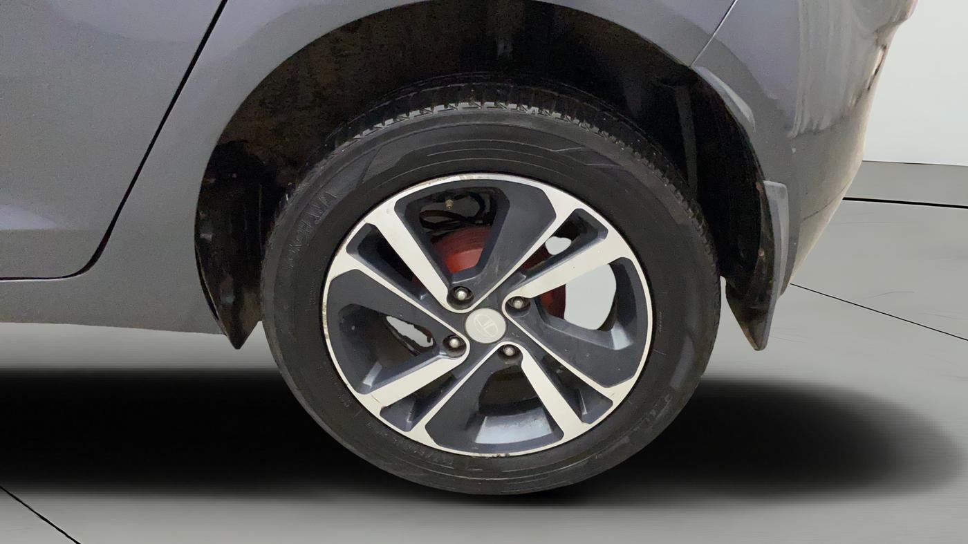 2021 Tata ALTROZ XZ PLUS PETROL, Petrol, Manual, 77,283 km, Left Rear Wheel
