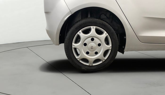 2020 Tata ALTROZ XM PETROL, Petrol, Manual, 49,975 km, Right Rear Wheel