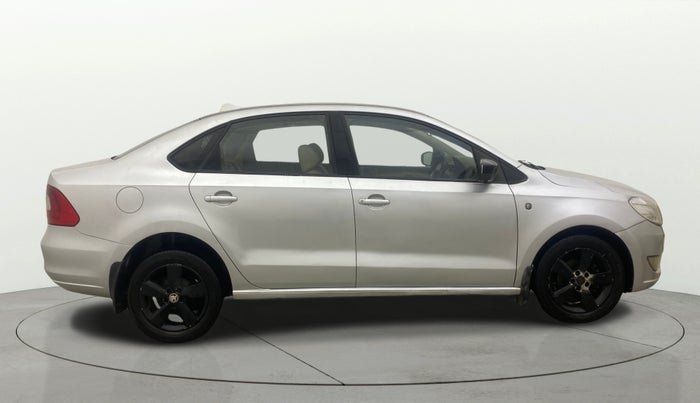 2015 Skoda Rapid 1.5 TDI CR ELEGANCE AT, Diesel, Automatic, 94,541 km, Right Side View