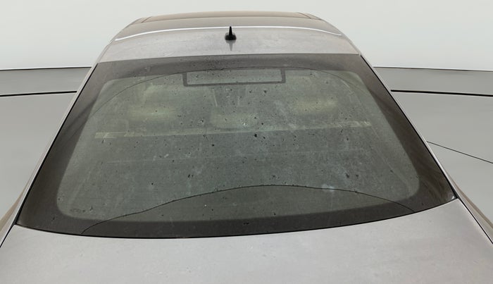 2016 Skoda Superb L&K 1.8 TSI AT, Petrol, Automatic, 1,05,887 km, Rear Windshield