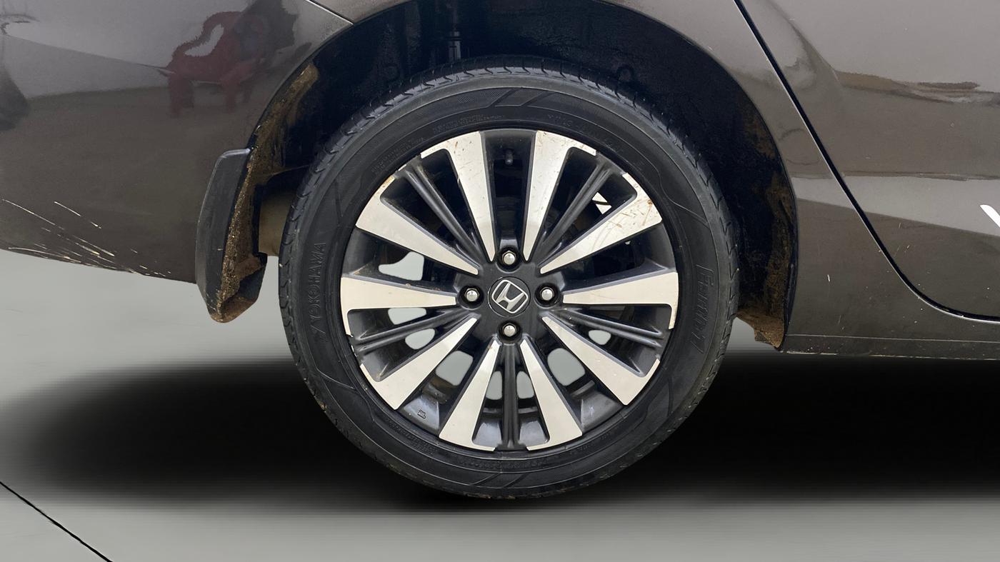 2023 Honda City 1.5L I-VTEC ZX CVT, Petrol, Automatic, 67,424 km, Right Rear Wheel