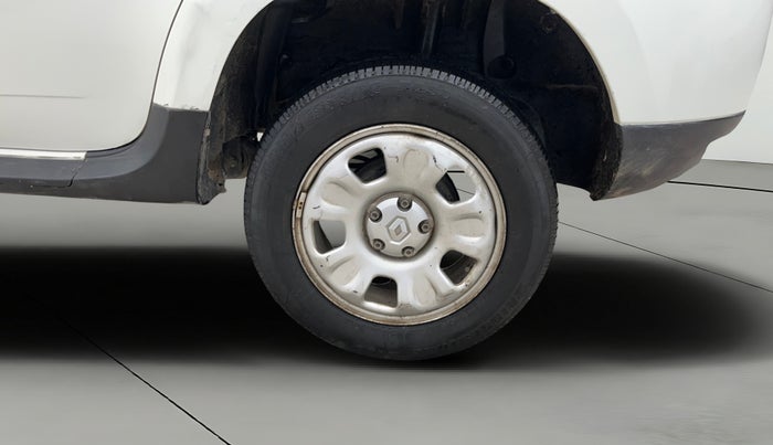 2015 Renault Duster RXL PETROL, Petrol, Manual, 51,751 km, Left Rear Wheel