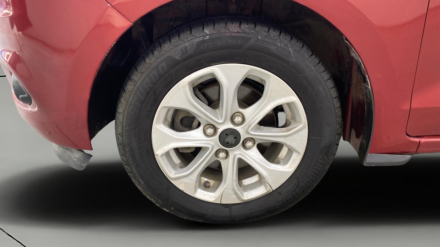 2015 Ford Figo Aspire TITANIUM 1.5 PETROL AT, Petrol, Automatic, 70,423 km, Left Front Wheel