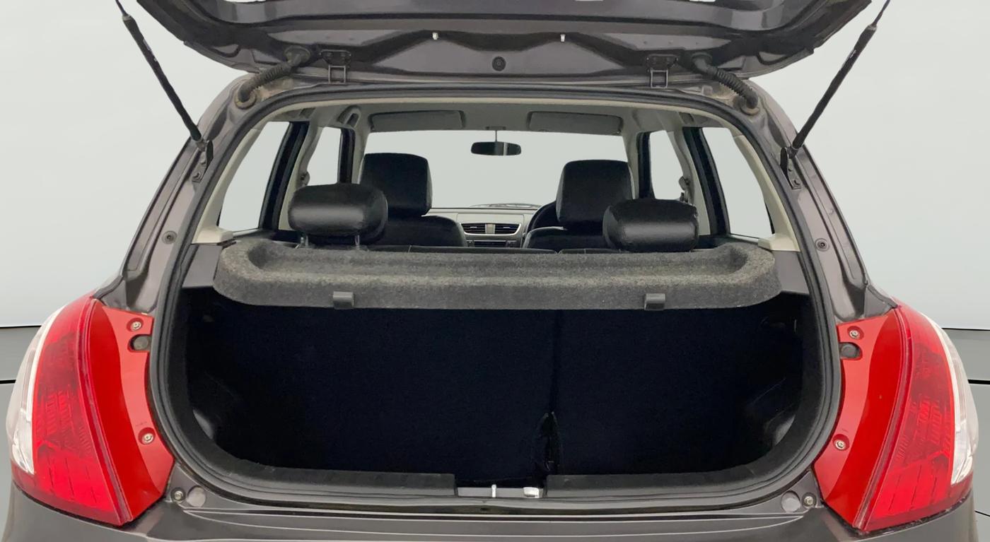 2016 Maruti Swift VXI, Petrol, Manual, 18,932 km, Boot Open Zoomed View