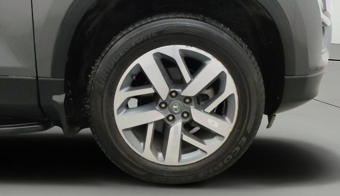 2023 Tata Safari XZ PLUS, Diesel, Manual, 21,229 km, Right Front Wheel