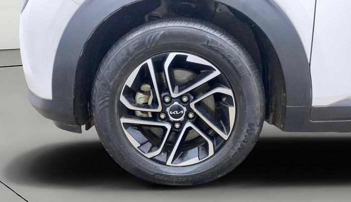 2023 KIA CARENS LUXURY PLUS 1.5 IMT PETROL, Petrol, Manual, 26,768 km, Left Front Wheel