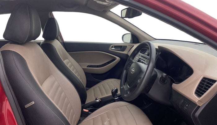 2015 Hyundai Elite i20 SPORTZ 1.4 (O) CRDI, Diesel, Manual, 71,812 km, Right Side Front Door Cabin