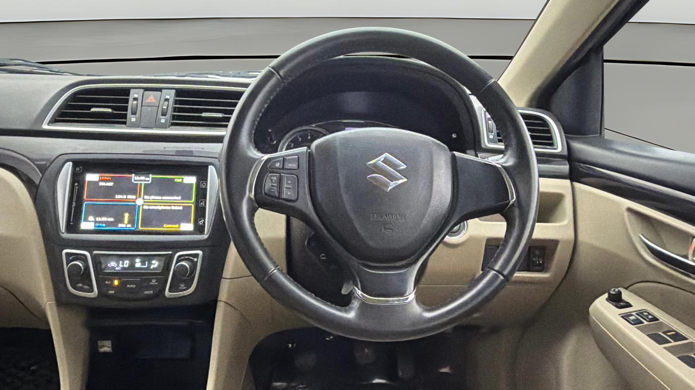 2015 Maruti Ciaz ZXI+, Petrol, Manual, 49,798 km, Steering Wheel Close Up