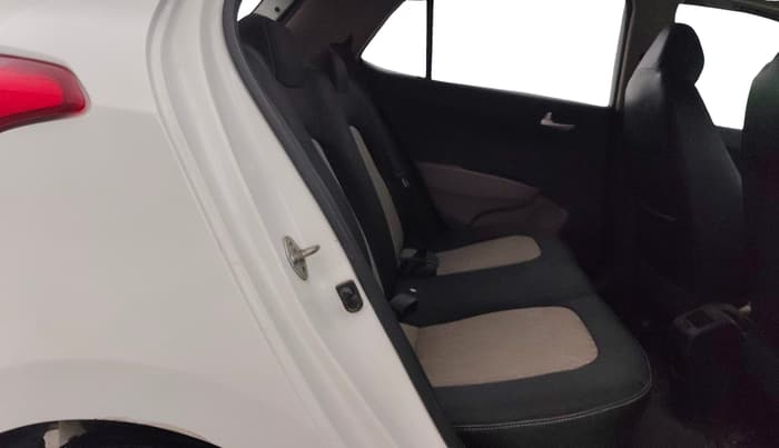 2016 Hyundai Grand i10 SPORTZ 1.2 KAPPA VTVT, Petrol, Manual, 36,454 km, Right Side Rear Door Cabin