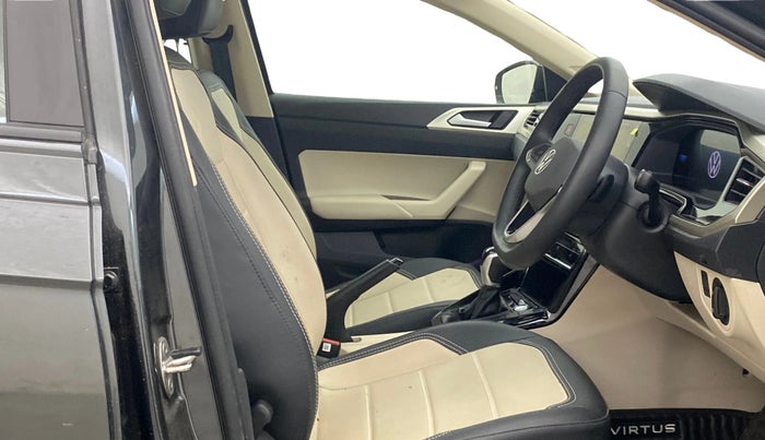2025 Volkswagen VIRTUS Highline Plus 1.0 TSI AT, Petrol, Automatic, 1,376 km, Right Side Front Door Cabin