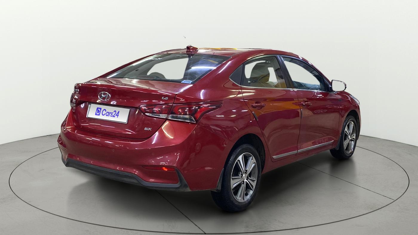 2018 Hyundai Verna 1.6 VTVT SX, Petrol, Manual, 88,542 km, Right Back Diagonal
