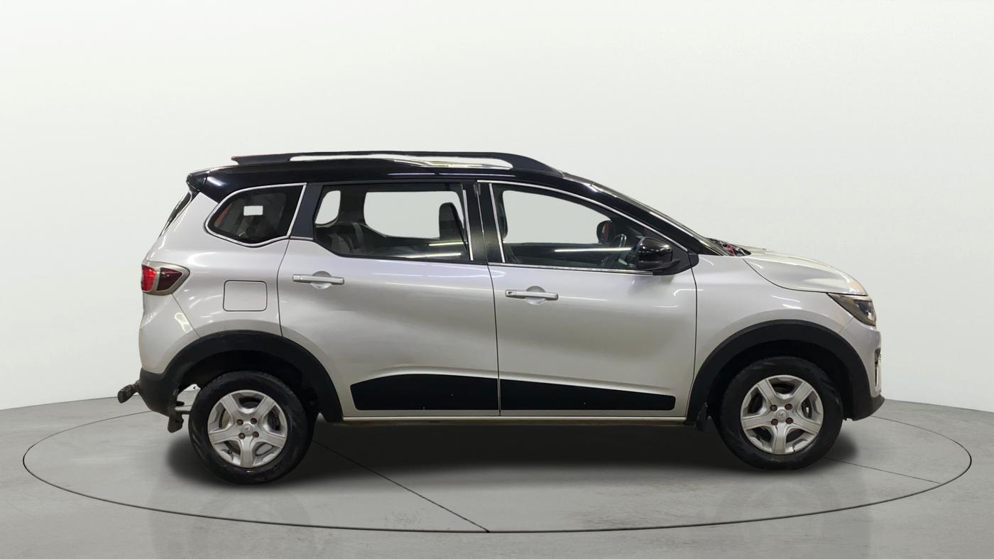 2022 Renault TRIBER RXT, Petrol, Manual, 48,965 km, Right Side View