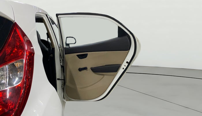 2013 Hyundai Eon MAGNA +, Petrol, Manual, 73,242 km, RHS Rear Door