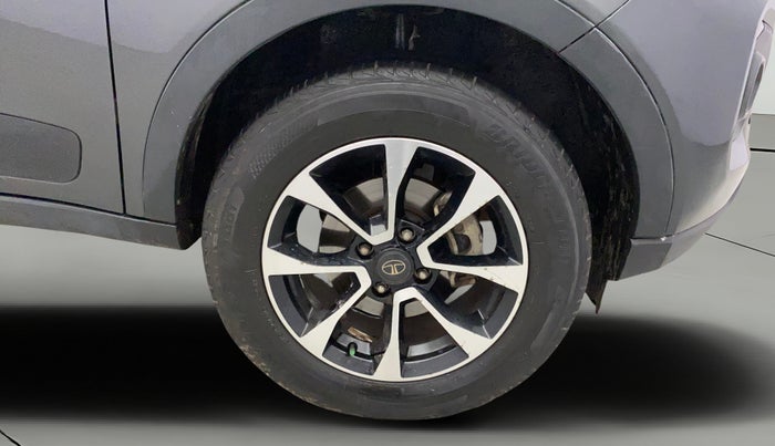 2021 Tata NEXON XZA PLUS SUNROOF DIESEL, Diesel, Automatic, 50,656 km, Right Front Wheel