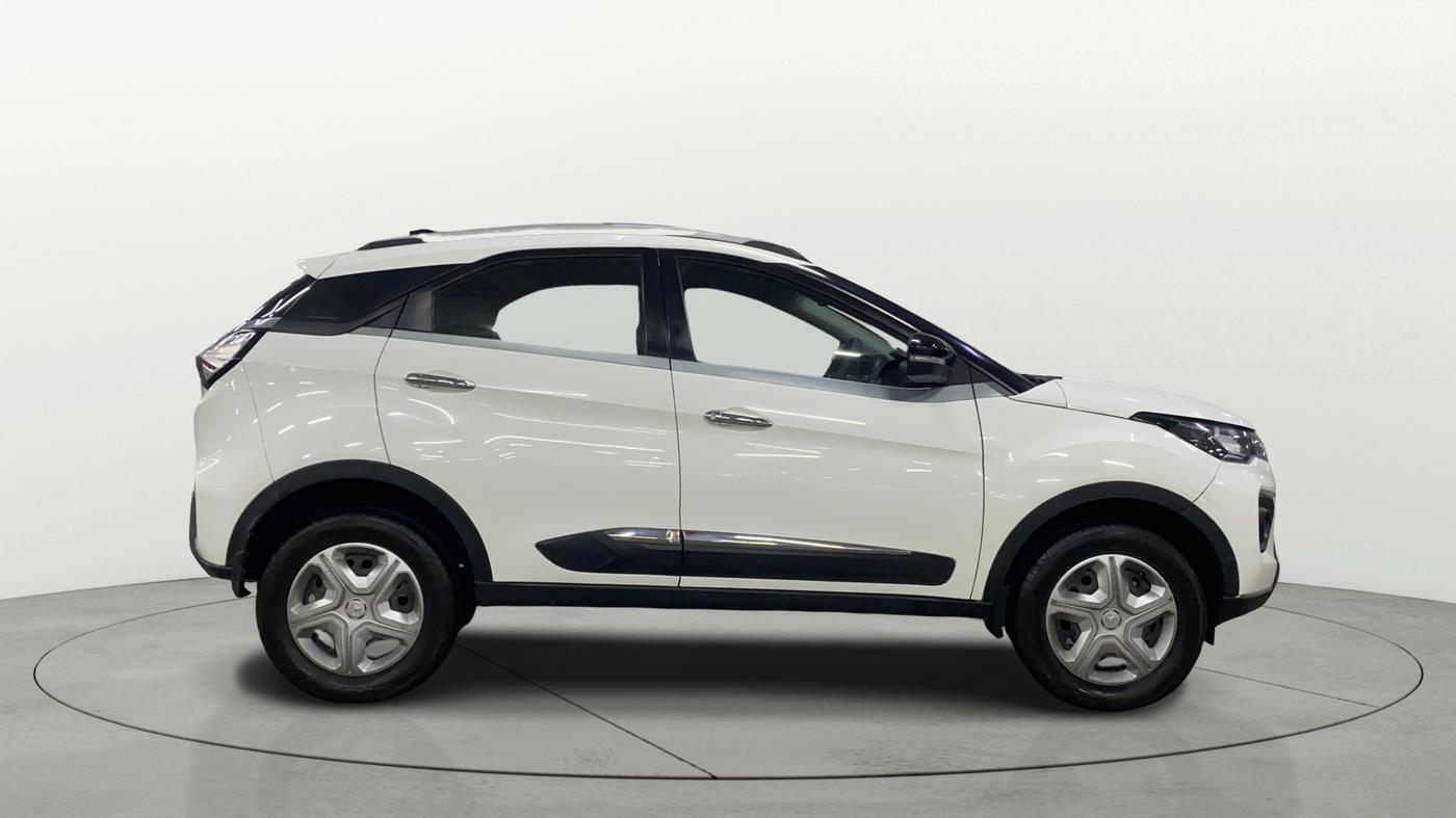 2020 Tata NEXON XZ PETROL, Petrol, Manual, 57,211 km, Right Side View