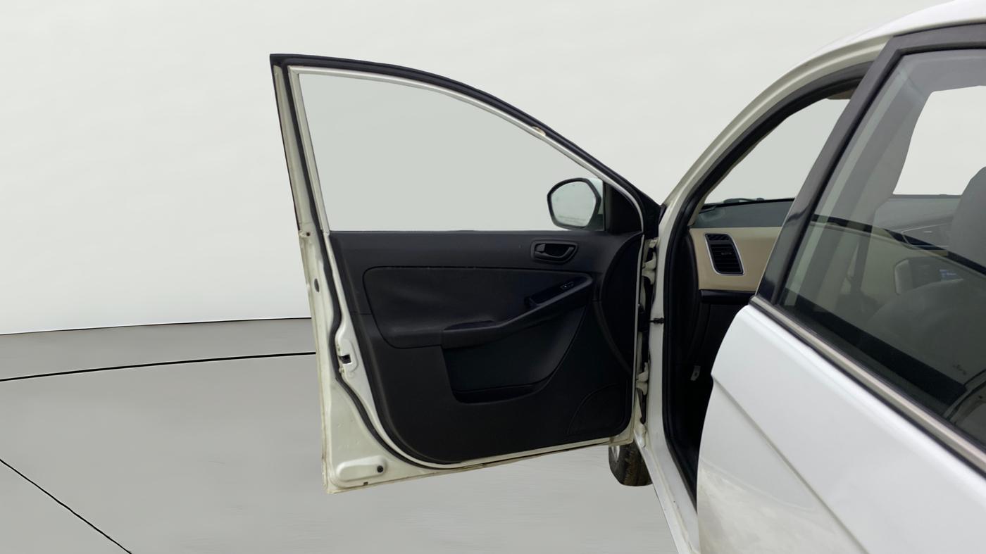 2016 Tata Zest XMS PETROL, CNG, Manual, 98,185 km, LHS Front Door